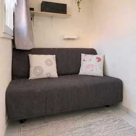 Apartment Renove Avec Terrasse - 4 Personnes
